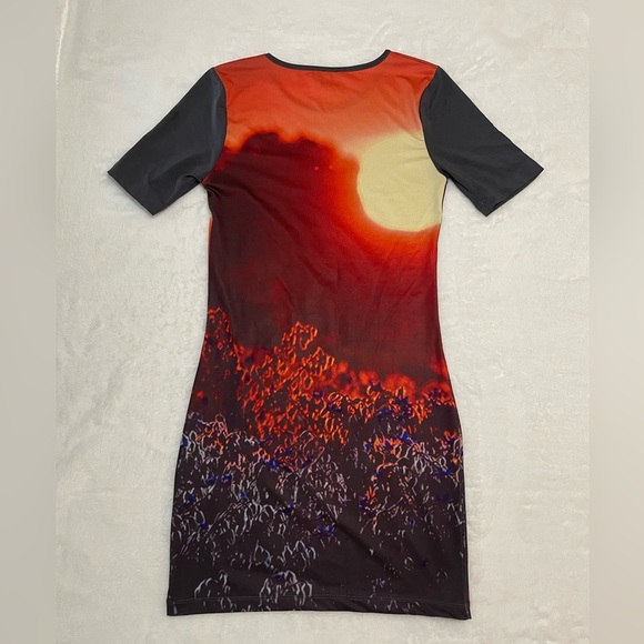 NWOT ASOS Sunset Mini Dress Size Small, US 4 - Beautiful Sleek Sexy Summer - Picture 2 of 5